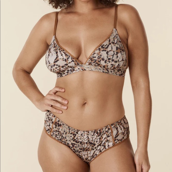 Spell 1985 Tri Bralette in Honeycomb - Picture 3 of 10